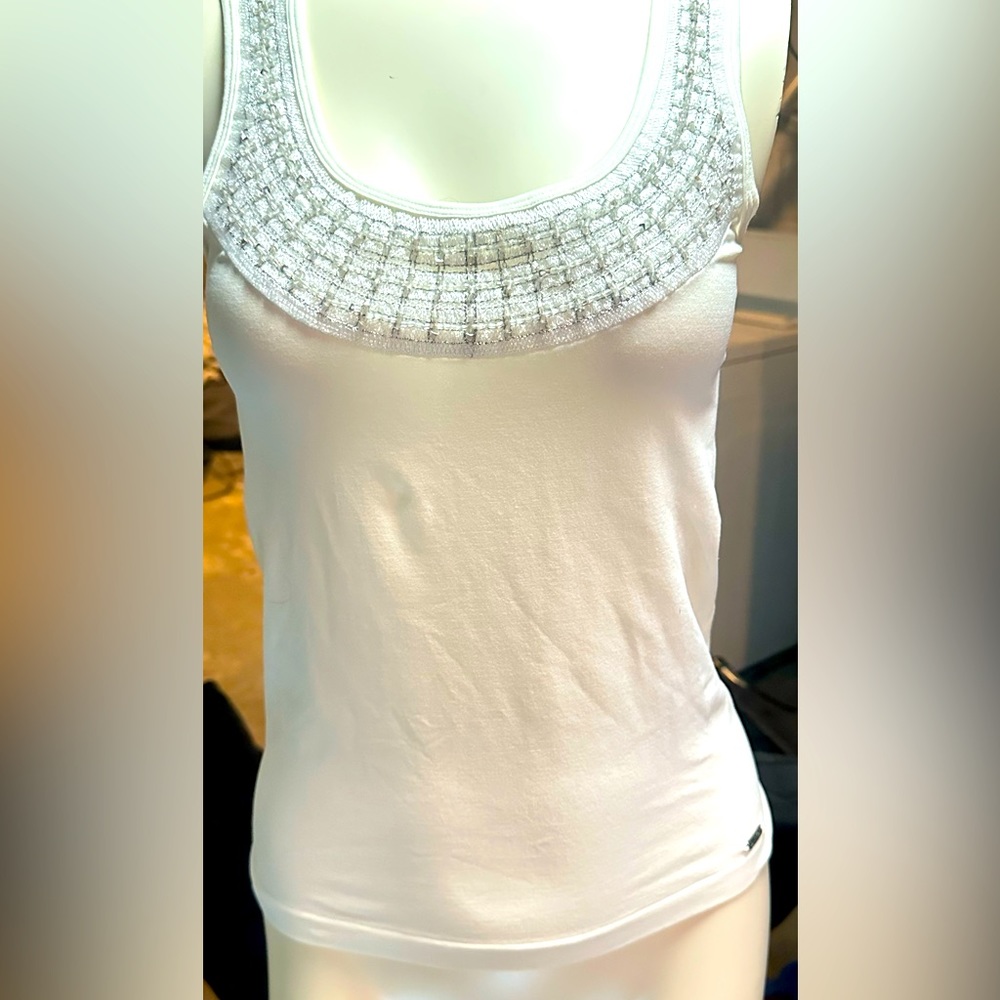 Calvin Klein Women’s Petite Small White embroidered Design Tank